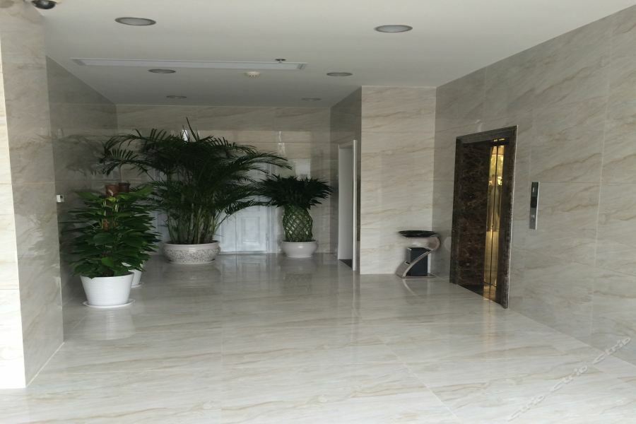 Starway Hotel At Pudong Shanghai Exterior photo