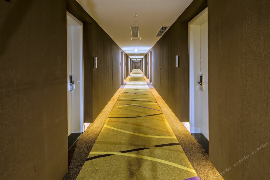 Starway Hotel At Pudong Shanghai Exterior photo